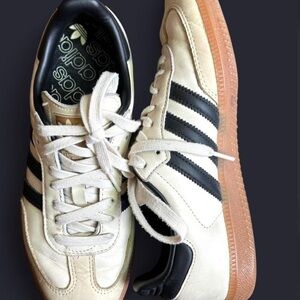 Adidas Samba beige and black